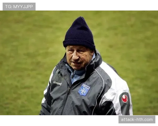 球队名人堂成员贡献回顾:传奇球员与功勋教练的辉煌历程 球队名人堂成员贡献回顾:传奇球员与功勋教练的辉煌历程